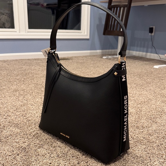 Michael Kors Black and Gold Shoulder Bag - Picture 1 of 6